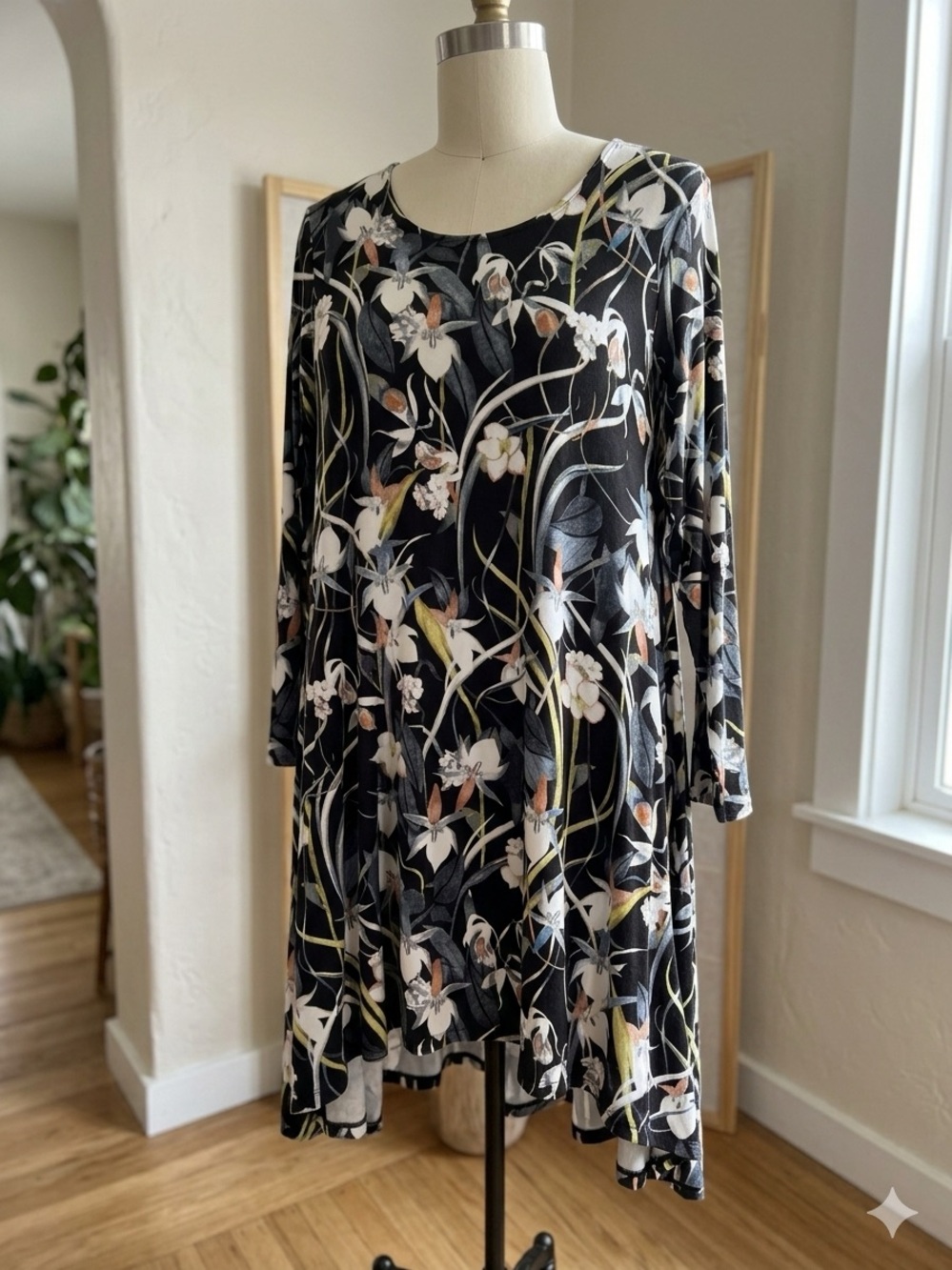 Context Black As Floral Long Sleeve Swing Dress High-Low XL